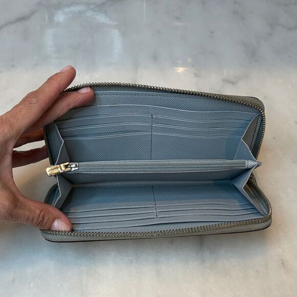 Coach Cross Grain Leather Full Zip Continental Wallet - Picture 11 of 16